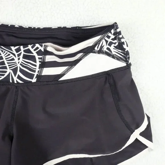 Lululemon Short Shorts Womens 4 Black White Geometric Athleisure Athletic - Picture 2 of 9